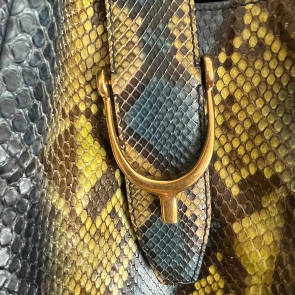 VINTAGE GUCCI Limited Edition Rare Python Large Stirrup Hobo Bag - Picture 6 of 13